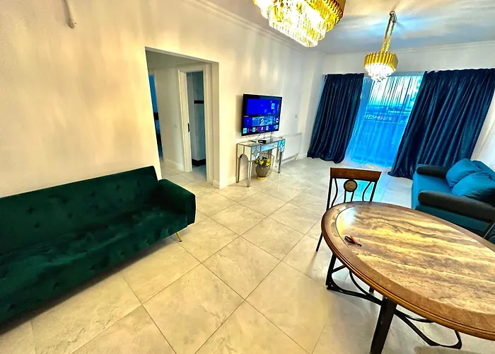 Solid Sea View 마마이아