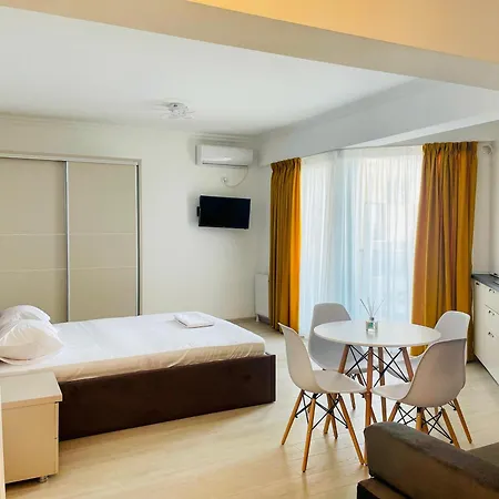 Solid Sea View Mamaia