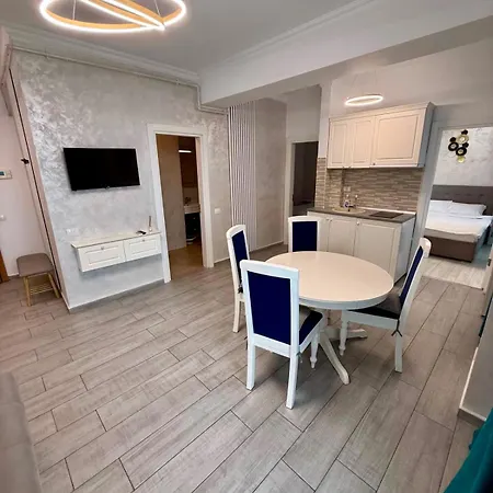 דירה Solid Sea View